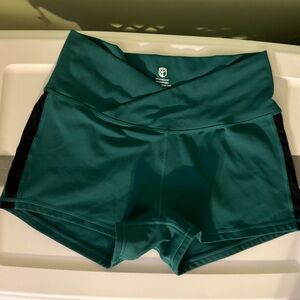 Green born primitive crossover shorts. Worn once. Size l true to size